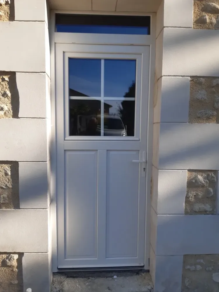 Porte entrée blanchewebp